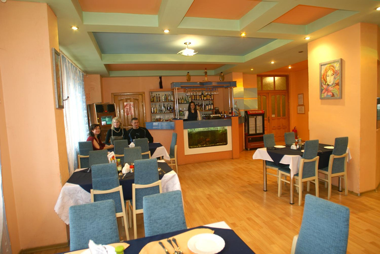 Food & Drinks 2, Europa, Rakhivs'kyi