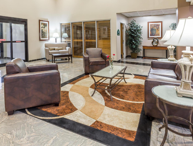 Public Area 2, Wingate by Wyndham - Joliet, Will