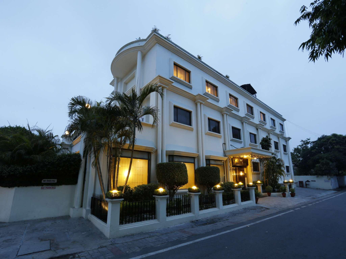 Exterior & Views 2, La Place Sarovar Portico, Lucknow, Lucknow