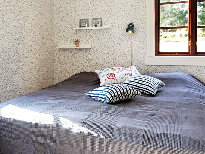 Bedroom 2, person holiday home in SKILLINGARYD, Vaggeryd