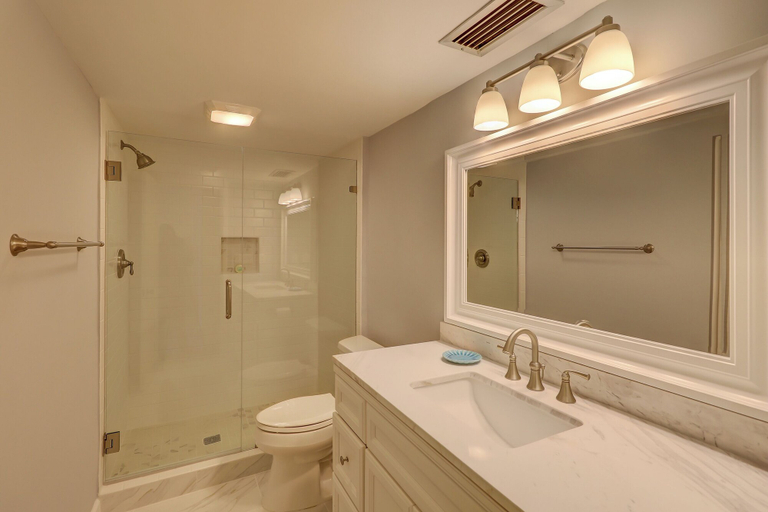 Bathroom 5, 2275 Heritage Villas at The Sea Pines Resort, Beaufort