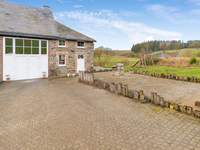 Others 4, Spacious Farmhouse Retreat, Luxembourg