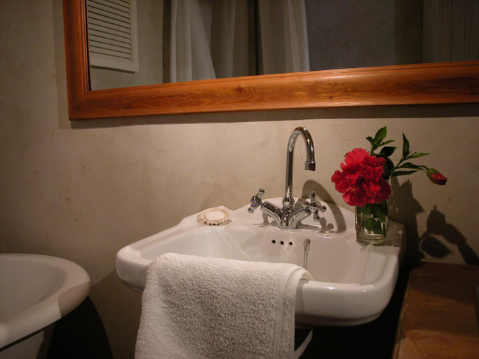 Bathroom 3, Cheviot Place Guest House, City of Cape Town