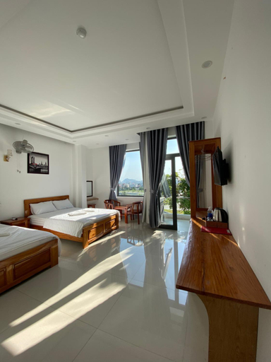 Bedroom 4, Queen Hotel, Tuy Hoa