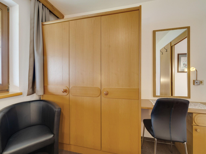 Others 5, Chalet in Fugenberg near Spieljoch Ski Lift, Schwaz
