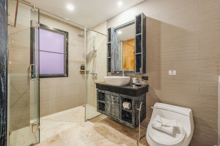 Bathroom 4, Coco Paradiso Phuket Hotel, Phuket Island