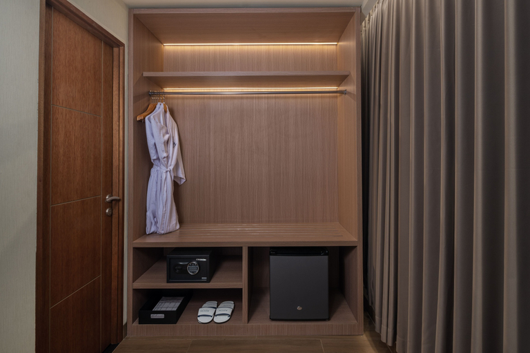 Aston Gejayan Yogyakarta Hotel & Conference Center - Tap to explore photos