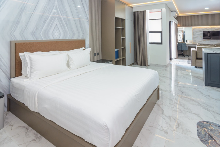 MIRASUN Guest House Room Type - VIP 2 (King Bed)