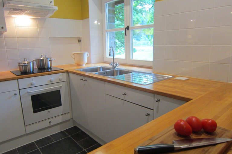 Private kitchen 4, Delightful Castle in Bastogne With Bubble Bath, Luxembourg