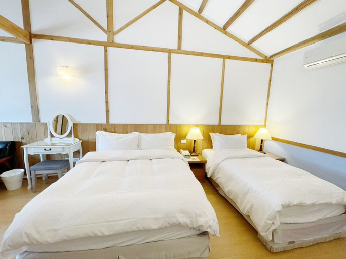 Bedroom 3, Alishan Tea Garden, Chiayi County