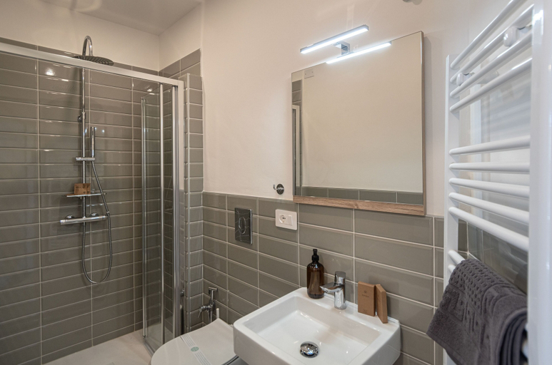 Bathroom 4, B&B San Gabriele, Perugia
