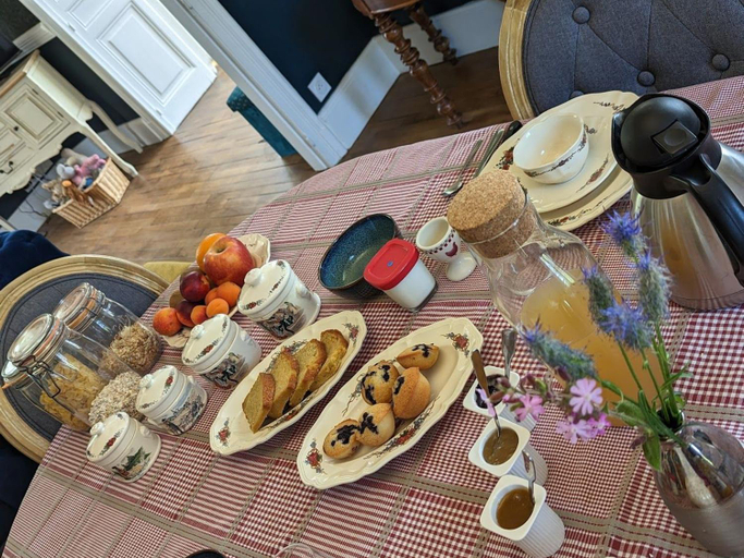 Food & Drinks, Chambre Gentiane - 2 Lits Doubles & Sauna, Ideale Famille, Vosges