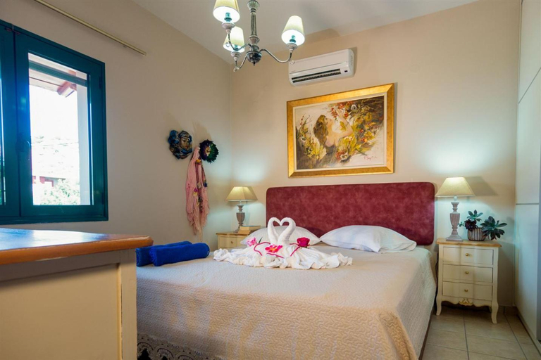 Bedroom 2, Marathi Apartments, Crete