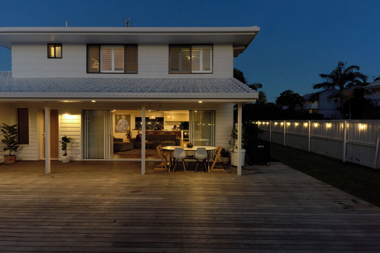 Exterior & Views 2, Tugun Retreat - 5BRM Home with Pool, Gold Coast