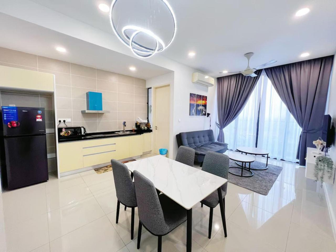 Others 5, Almas suite, Johor Bahru