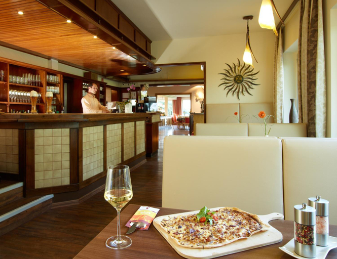 Food & Drinks 5, Berghotel Hohe Mark, Borken