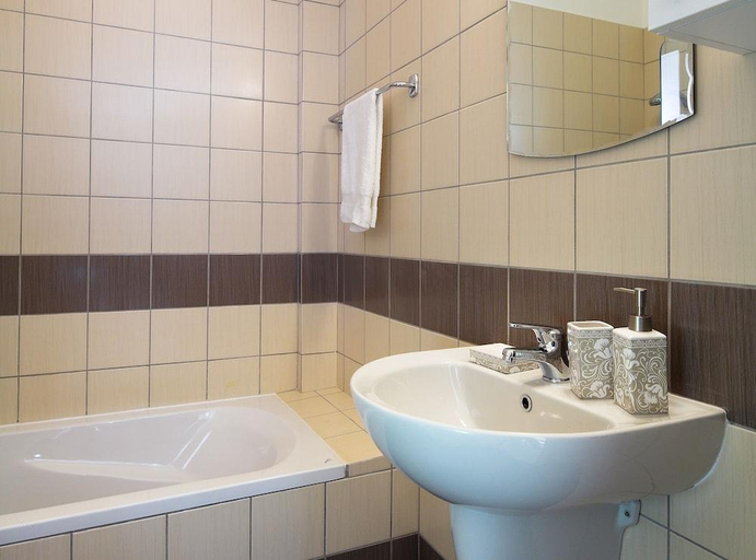 Bathroom 2, Chloraka Terrace Apartments