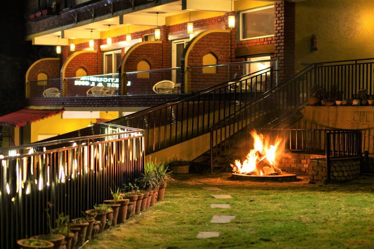 Food & Drinks 4, Nirvana Lodge & Lounge A Boutique Hotel, Dehradun