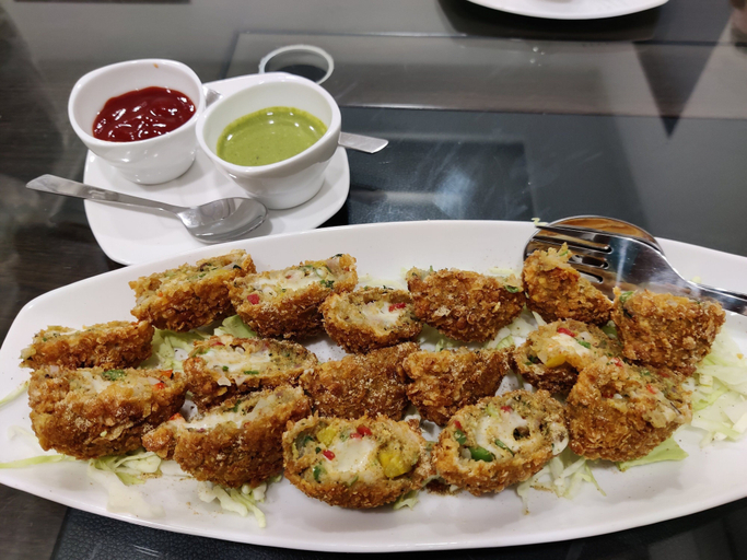 Food & Drinks 3, Hotel shri Radha Nikunj, Mathura