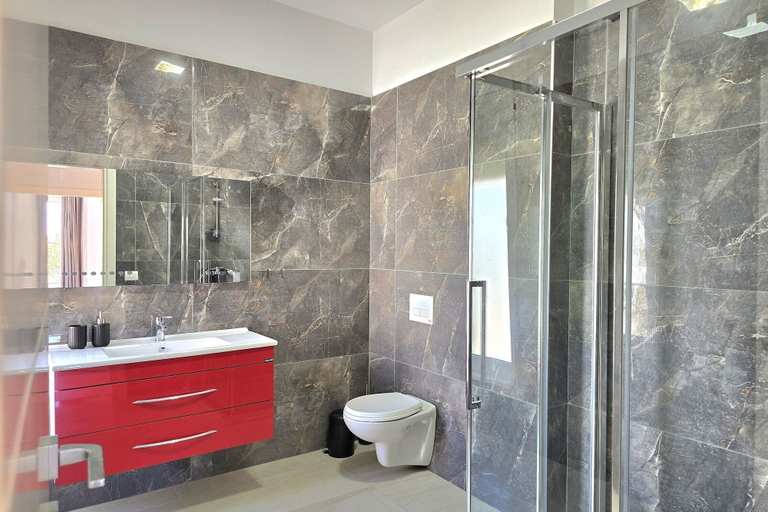 Bathroom 3, Perla Resort Holiday Homes, Durrësit