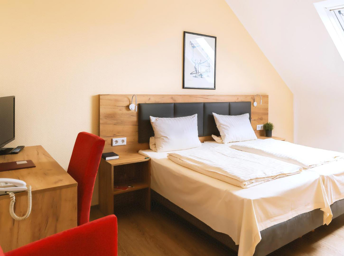 Bedroom 5, Turm Hotel Hanau, Main-Kinzig-Kreis