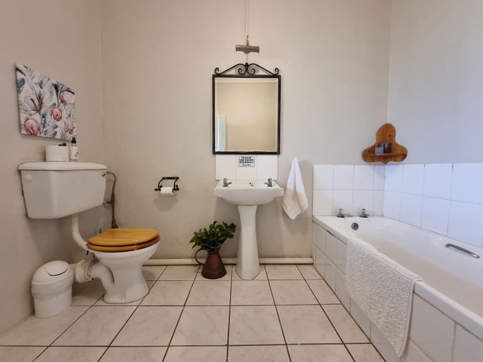 Bathroom 2, Mansfield Private Reserve, Cacadu