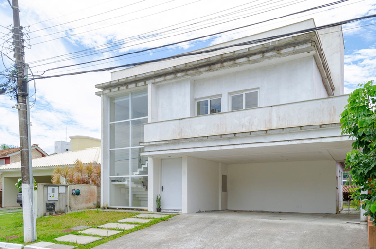 Room 5, Casa em Condom nio Fechado c Wi-fi a 150m da Praia, Florianopolis