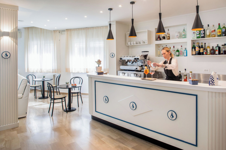 Food & Drinks 5, Hotel Tritone, Savona