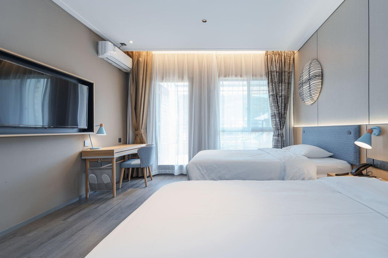 Bedroom 3, Home Inn Zhangjiajie Tianmen Mountain Branch, Zhangjiajie