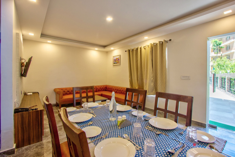 Food & Drinks, Katson Blue - Manali, Kullu