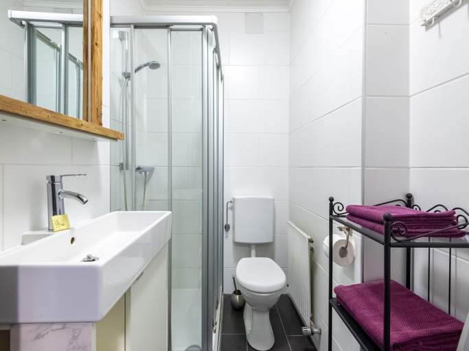Bathroom, Holiday Flat Zugspitze Arena Ski Slopes, Reutte