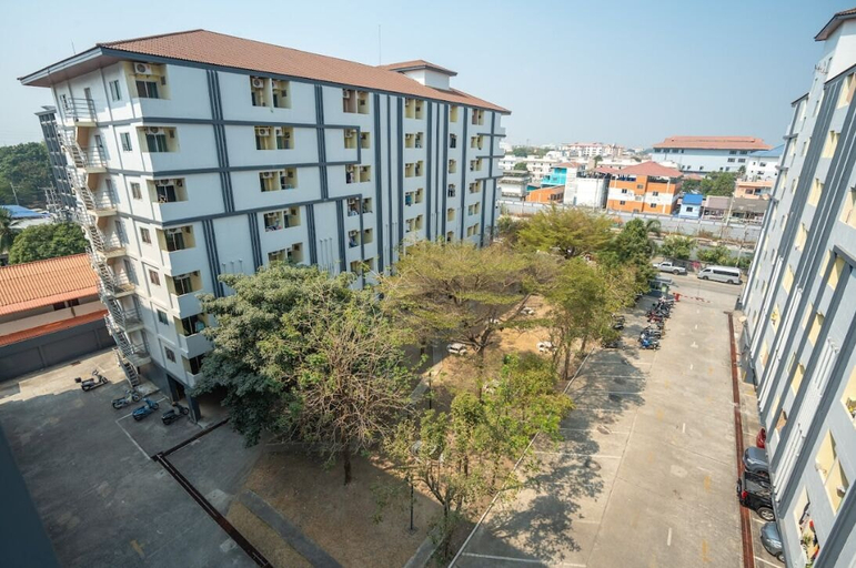 Others 2, One Residence Navanakorn, Khlong Luang
