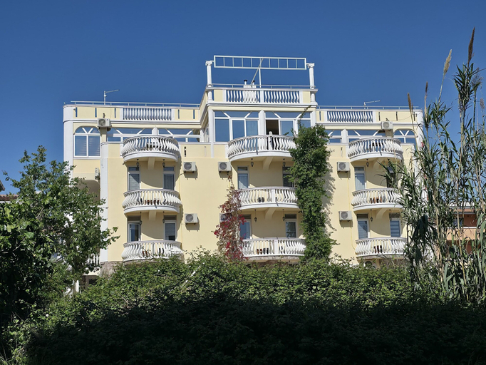 Exterior & Views 2, Bogumila Hotel