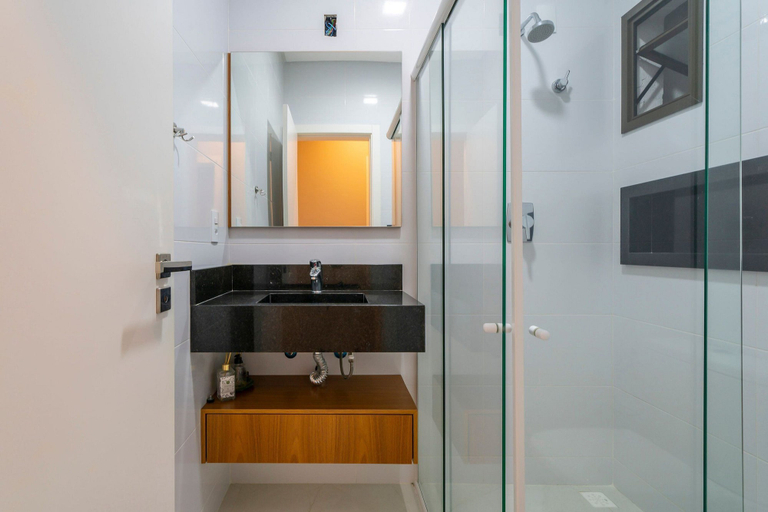 Bathroom 4, 814 - Aluguel Apto 2 suítes Bombinhas SC, Bombinhas