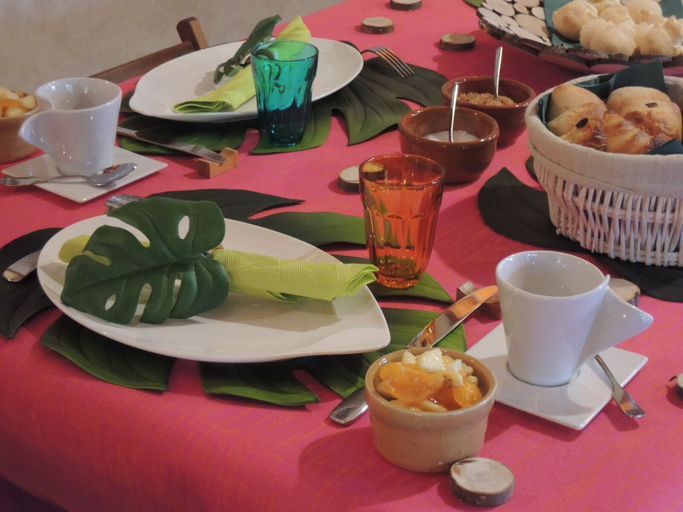Food & Drinks 5, Via Bahia, Landes