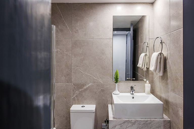 Bathroom, Electra Beach Resort
