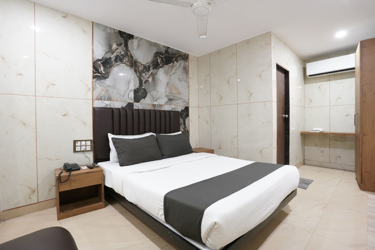 Bedroom 3, U LIFE HOTEL, Mumbai Suburban