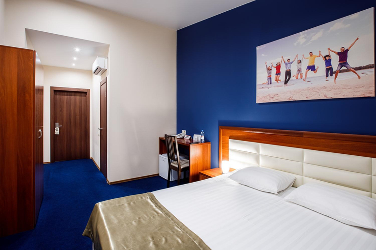 Bedroom 2, Hotel Khoroshie Lyudi, Tomskiy rayon