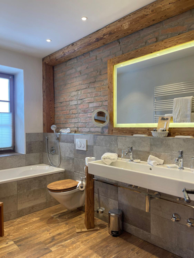 Bathroom 4, Hotel Maier zum Kirschner, Miesbach