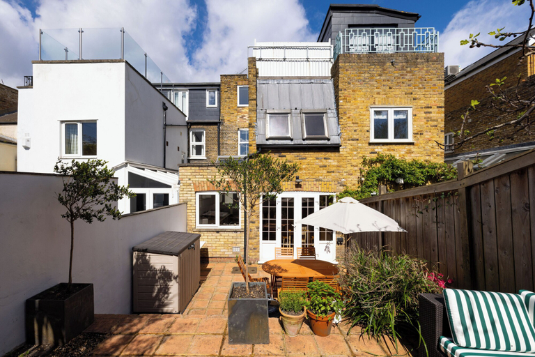Exterior & Views 2, The Thames Embrace 3 BR & Garden House, London