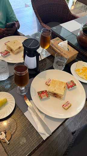 Food & Drinks, Dhontakuru Guesthouse