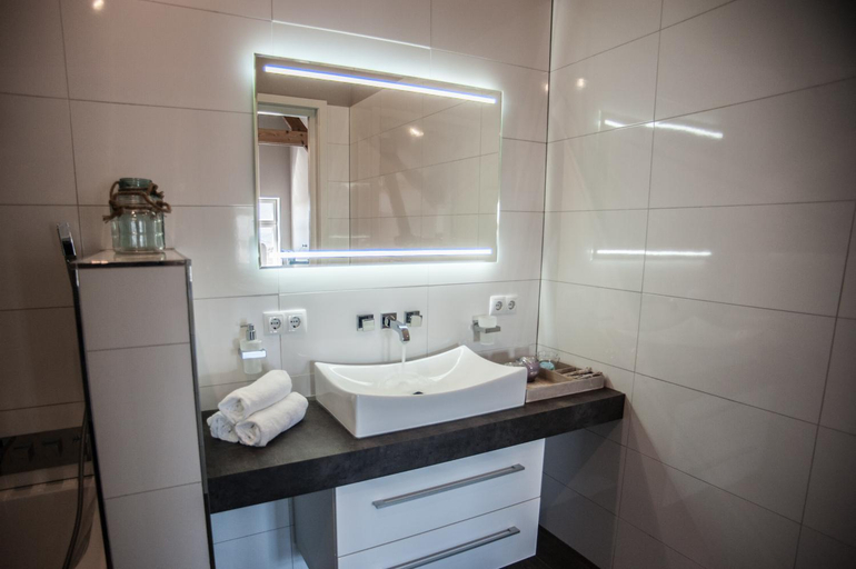 Bathroom 3, Hof van Alexander Boutiquehotel, Schouwen-Duiveland