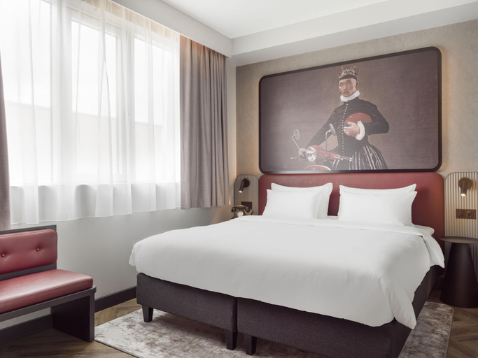 Bedroom 3, Radisson RED Oslo City Centre, A Verified Net Zero Hotel, Oslo