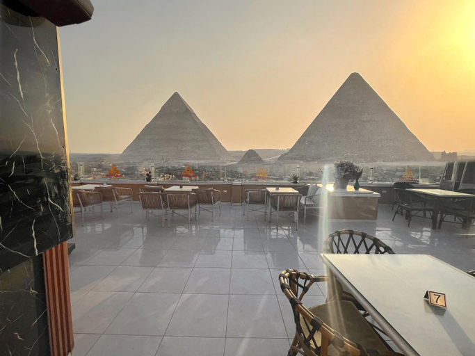 Food & Drinks 4, Jacuzzi pyramids view, Al-Ahram