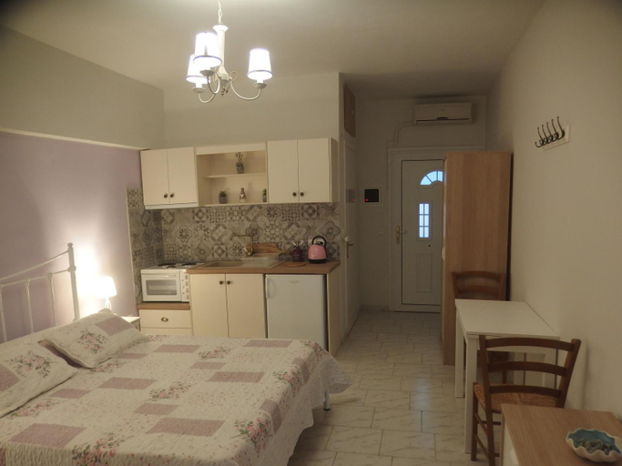 Bedroom 2, Christos Studios, Ionian Islands