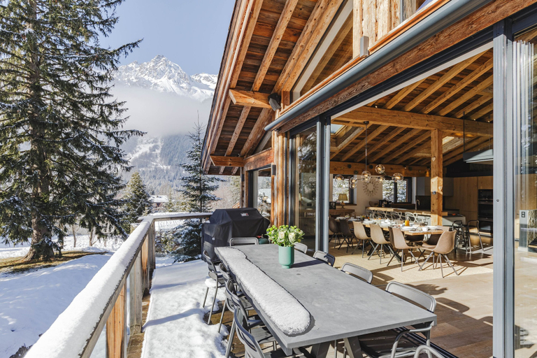 Room 2, Chalet Black Squirrel, Haute-Savoie