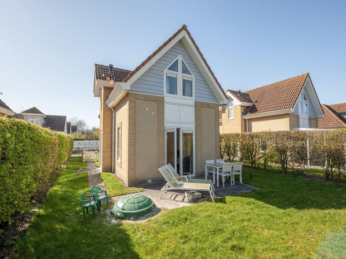 Others 5, Villa near North Sea Beach, Noord-Beveland