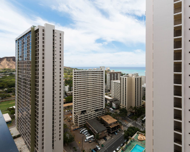 Exterior & Views 2, Waikiki Banyan - Ocean View Tower 2 Suite 2904, Honolulu