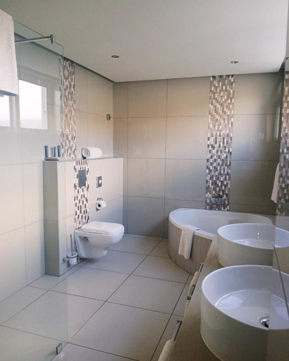 Bathroom 5, Krystal Beach Hotel Pty Ltd, City of Cape Town