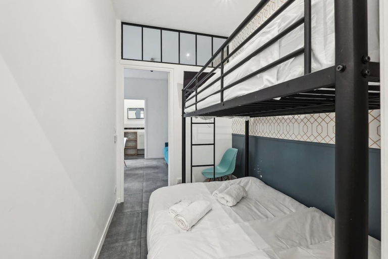 Room 3, Lavie Maison Marais Historic Central, Paris